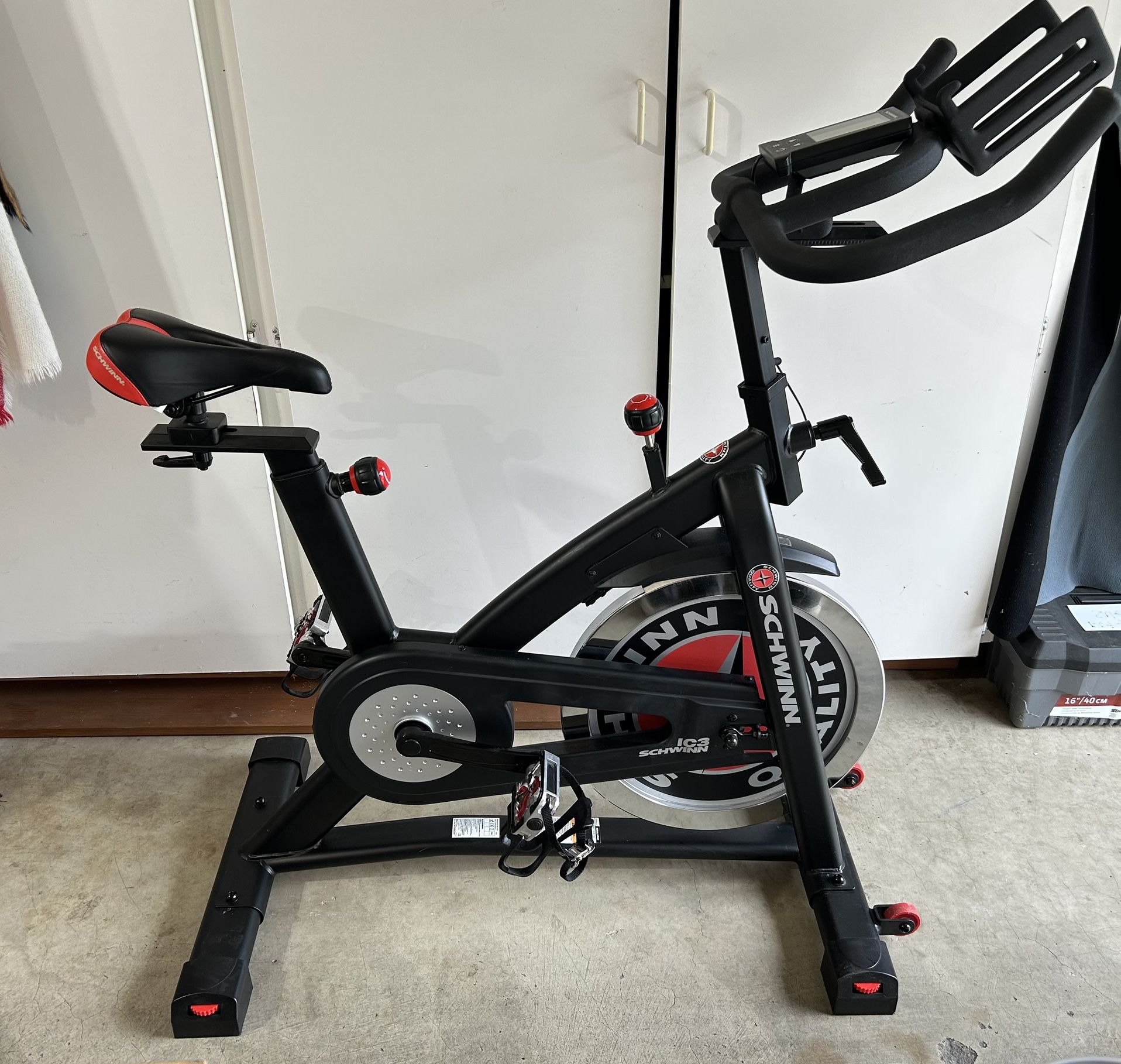 Schwinn IC3 Indoor Cycling Bike