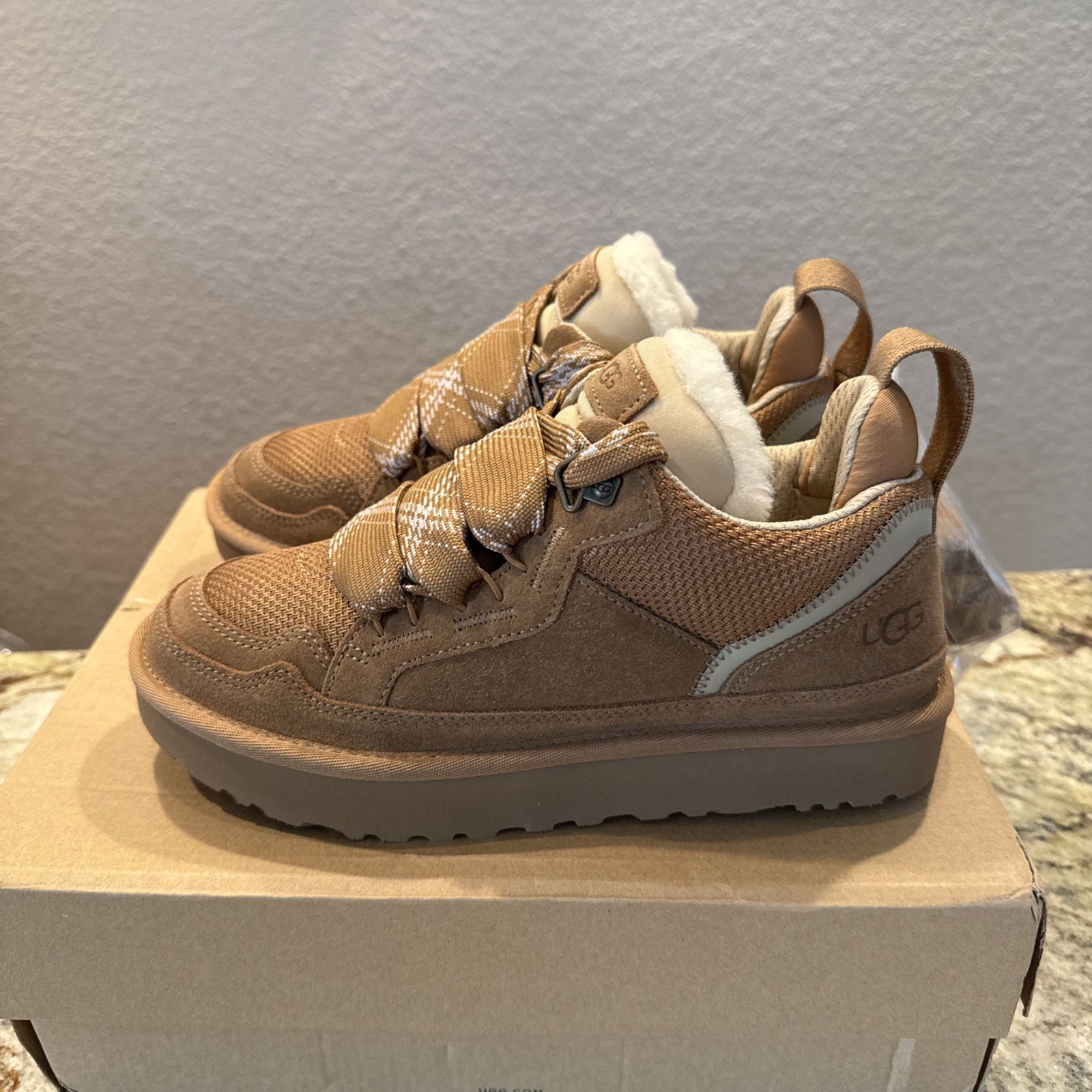 UGG Lowmel Chestnut Suede Women’s Size 7 1144032-CHE Brand New.