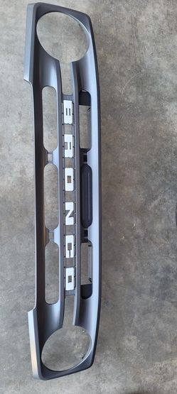 2024 Ford Bronco Front Grill