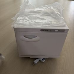 Towel Warmer For Beauty