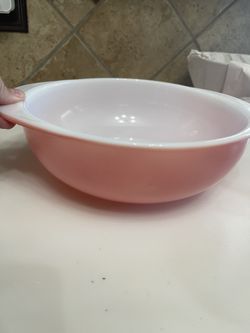 Rare Vintage Pink Pyrex Bowl