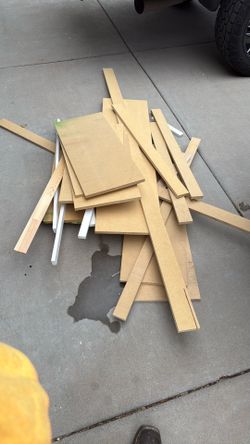 Free shelf  wood 1x2 pine