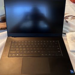 Razer Blade 15 Gaming Laptop: NVIDIA GeForce RTX 3060-12th Gen Intel 14-Core i7 CPU - 15.6" QHD 240Hz - 16GB DDR5 RAM - 1TB PCle SSD - Windows 11 - CN