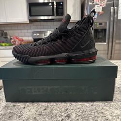 Lebron 16 Bred