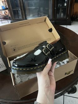 Dr . Martens