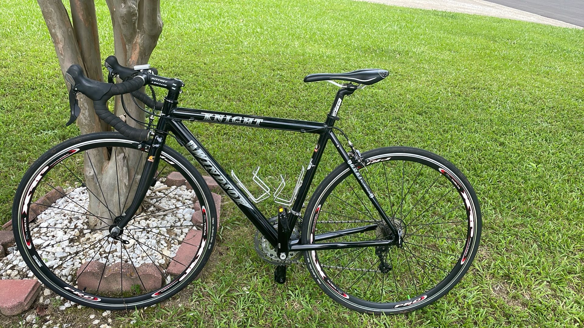 Windsor Knight Road Bike
