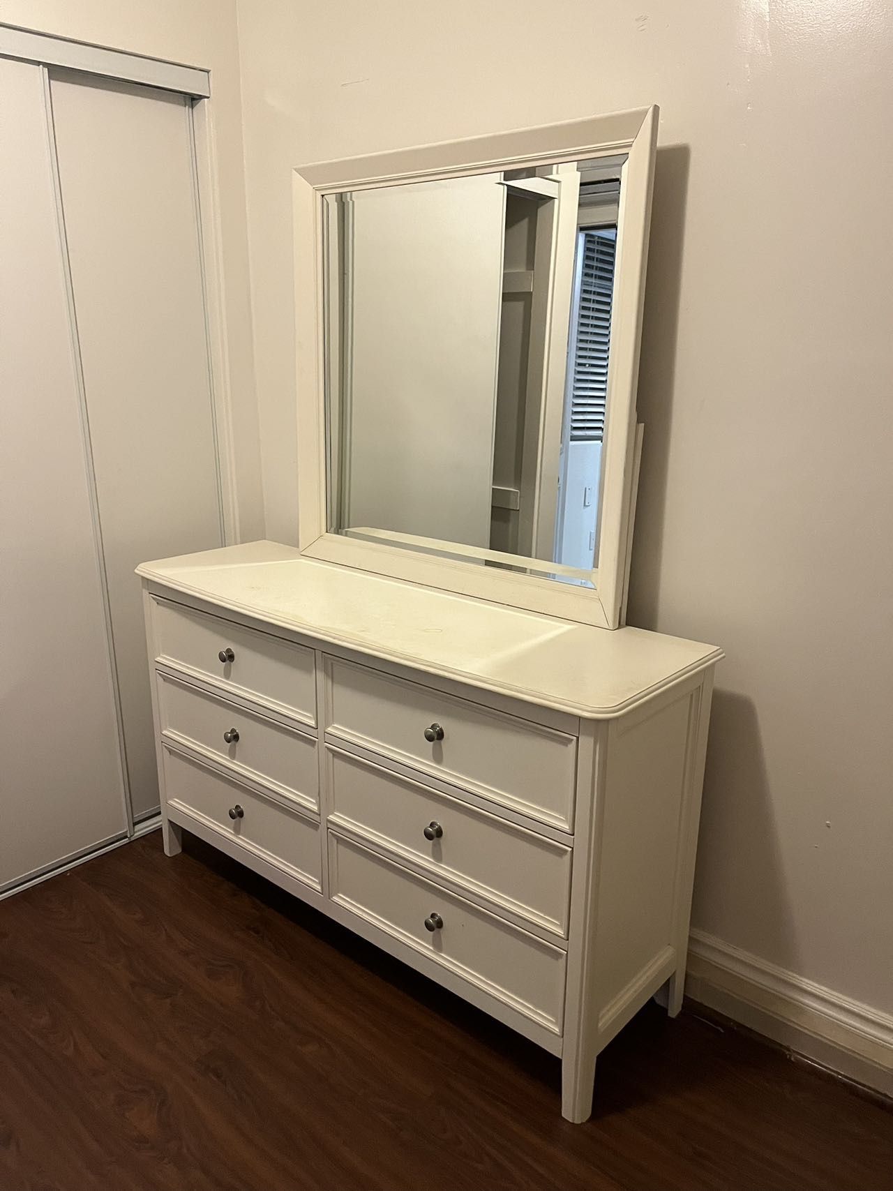 Beautiful Luxury Dresser Mirror Clothes Storage Organizer White Large Bed Room Vanity