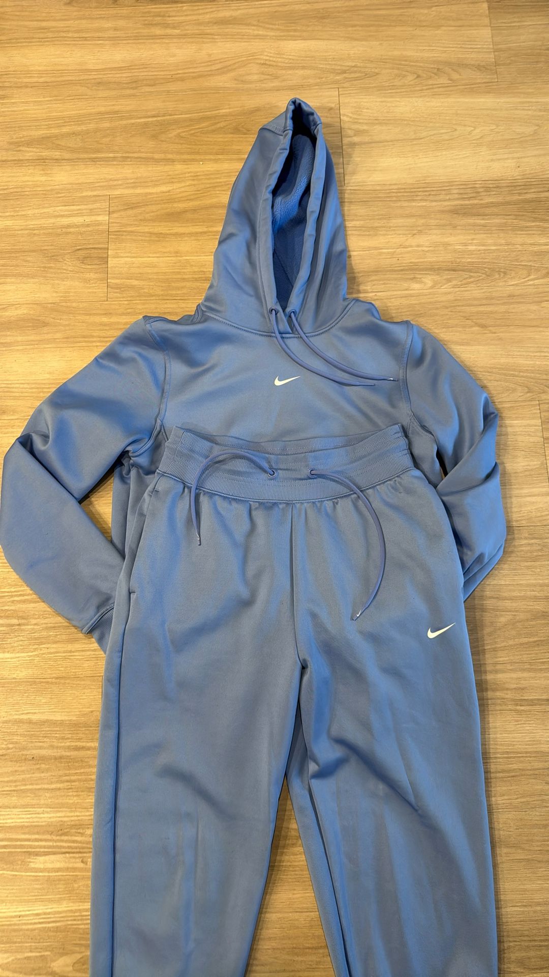 New Women’s Petite Nike Set S