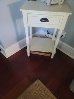 Corner Table 
