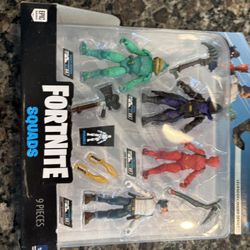 Fortnite Squad Mode 4-Figure Pack (Jazwares, 9 Pieces)