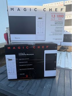 Magic Chef 1.3 cu. ft. Countertop Microwave Oven in White