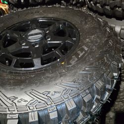 1 2026 MAVERICK R RIM&TIRE 32-10R16