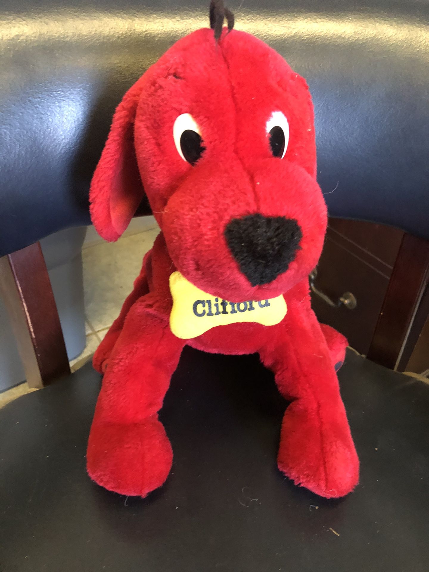 Clifford the big red dog stuffed animal