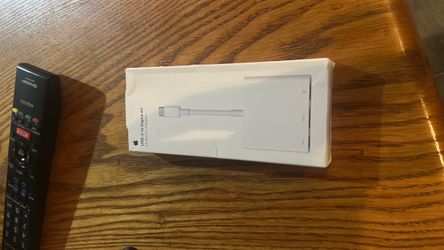 Apple USB-C to digital AV multi port adapter