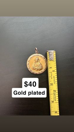 Gold plated pendant two sided