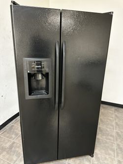 GE Black Side By Side Refrigerator 