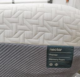 LIKE NEW! Nectar Premier Cal-King Mattress - Delivery Available!