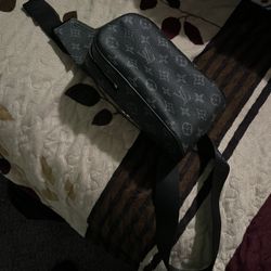 LOUIS VUITTON BAG