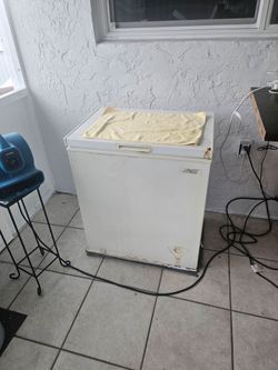 Chest freezer