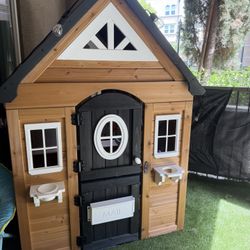 Backyard kid wood playhouse 