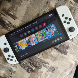 Nintendo switch OLED WHITE 