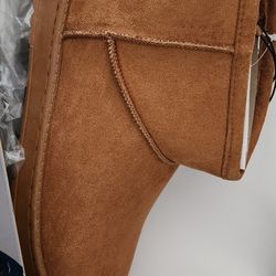 Women's Winter Boots Size 10M  New