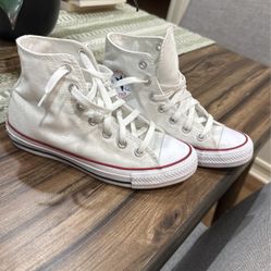 All Star Converse Size 7w/5m