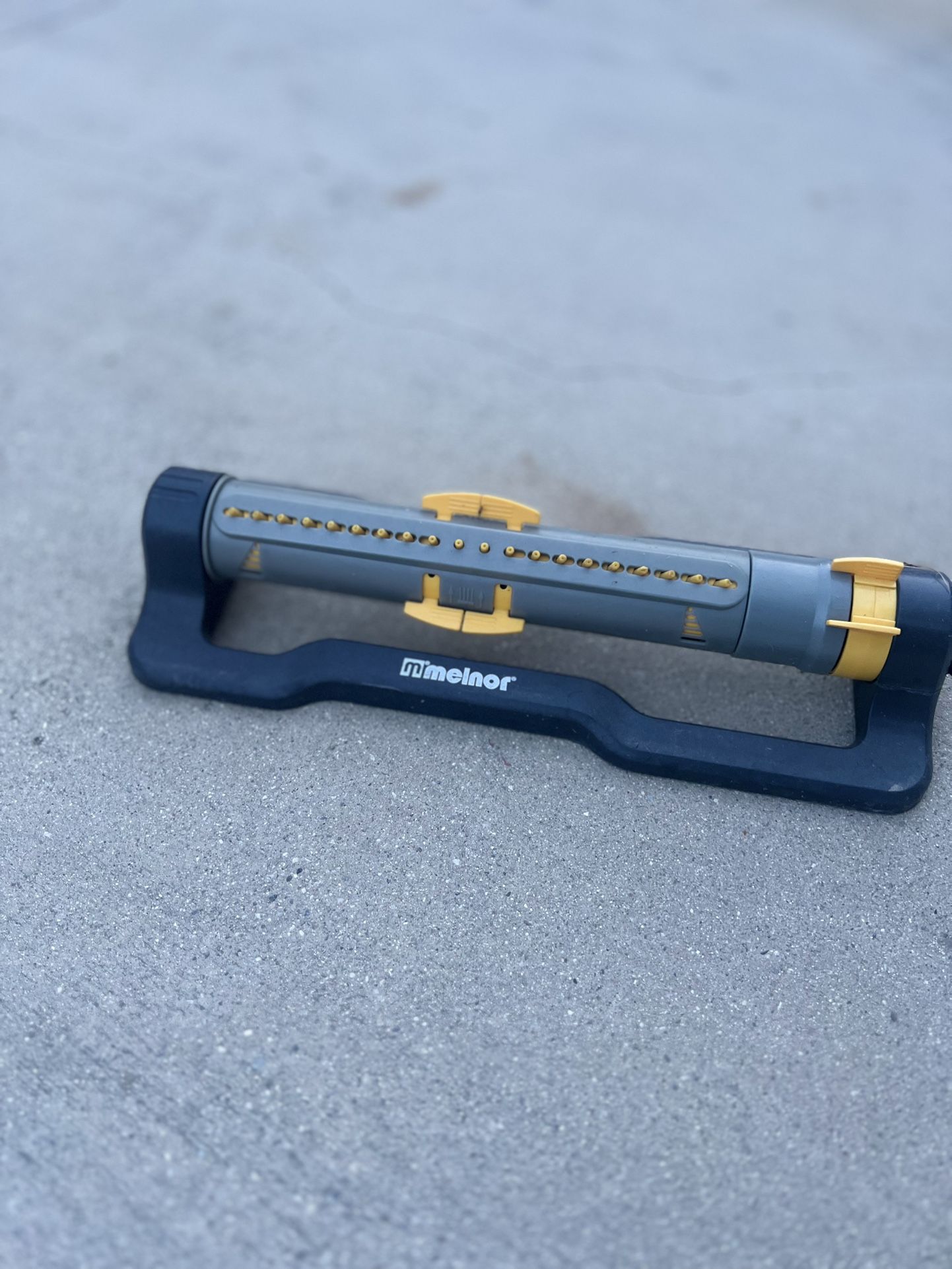 Elinor oscillating sprinkler