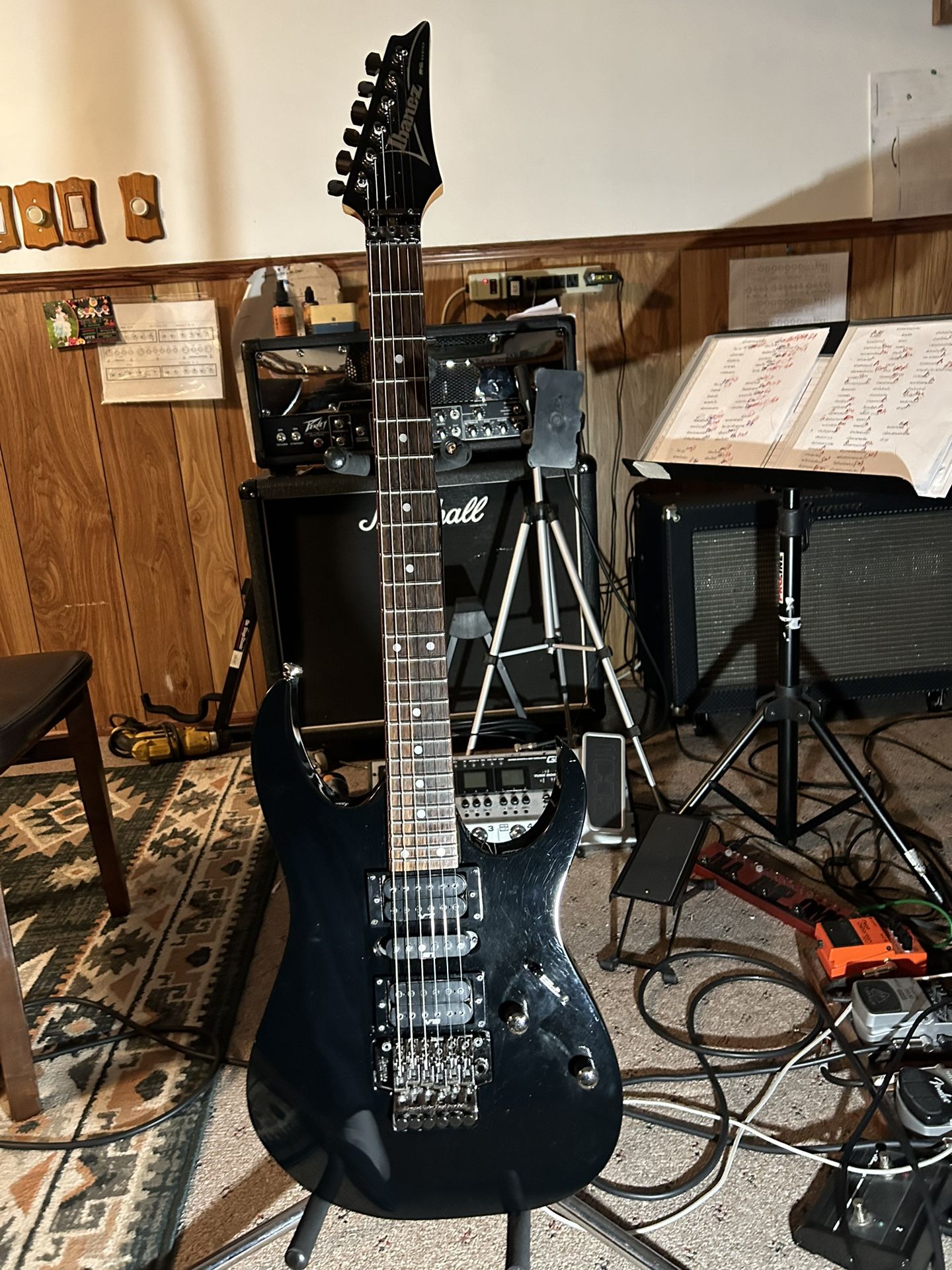 Ibanez RG470 Floyd Rose With Hard Case