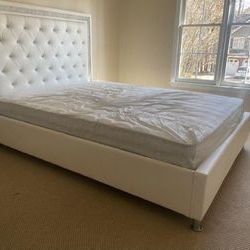 💎 WHITE CRYSTAL BED FRAME & MATTRESS $520!! KING $565!!