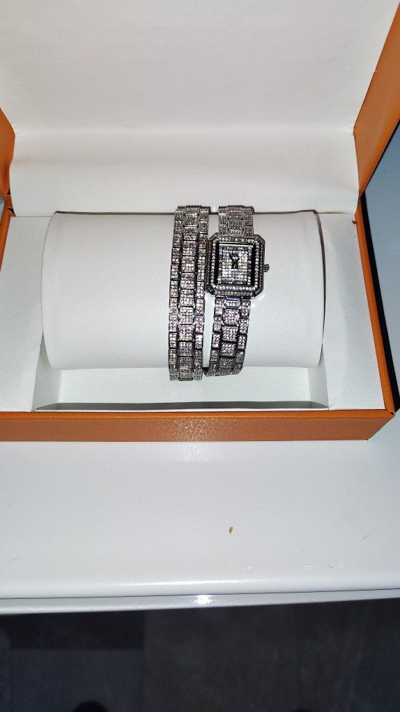 JBW Double Arc Woman's Timepiece 1695 Crystals And 12 Diamonds 695 Dollar MSRP asking 125