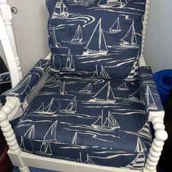 Decretive Chair 