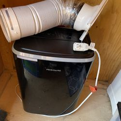 Portable AC Frigidaire