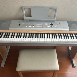 Yamaha DGX-620 88 Key Weighted Keys Portable Grand + stand + pedal