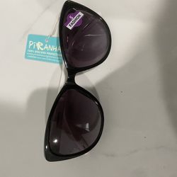 Piranha Lily Glossy Black Cat Eye Women's Sunglasses #62180