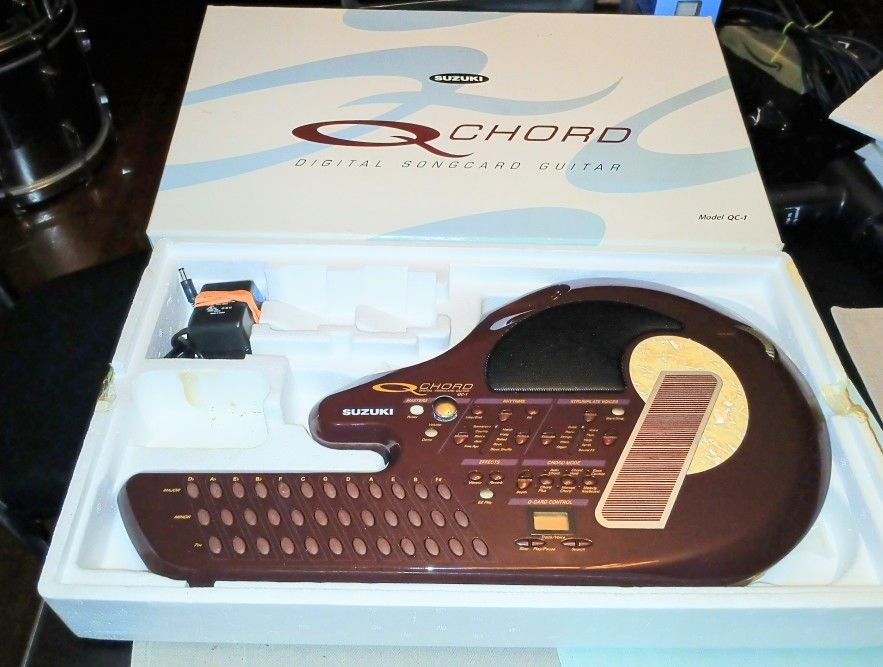 1999 Suzuki QC-1 QChord Digital Guitar IN BOX with Power Supply Omnichord
