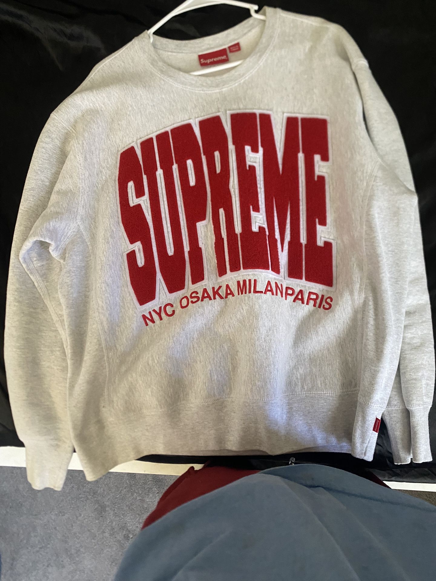 Supreme Sweater 