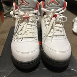 Air Jordan 5 Retro Fire Red 2020 Size 9