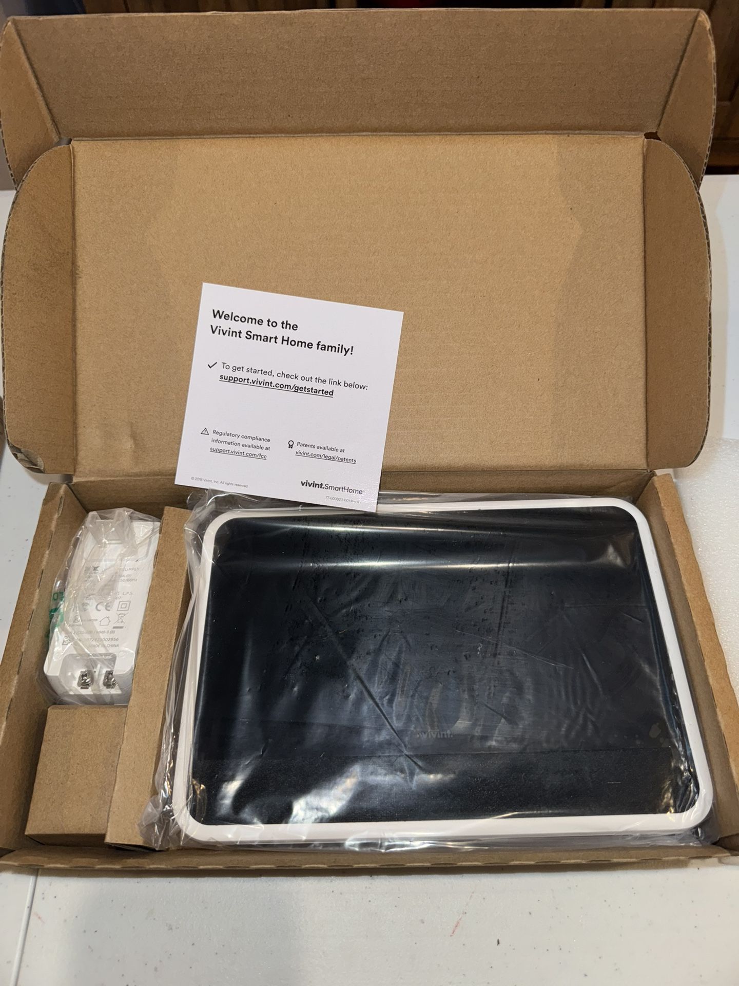 New Vivint Smart Hub Control Panel VS-SH2000-C00