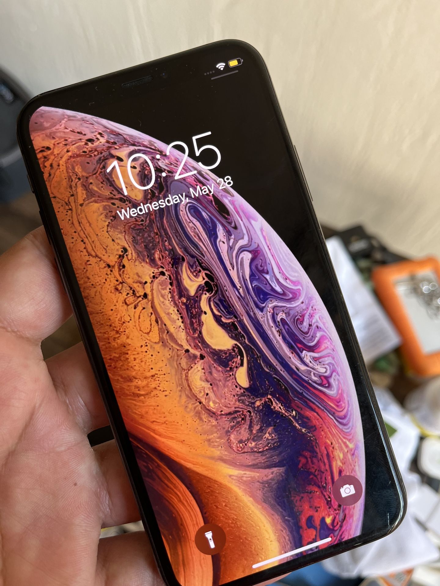 Unlocked iPhone XS 64GB Amoled Display Stainless Steel Frame