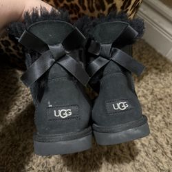 Black Uggs Size 6 