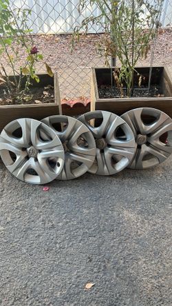 OEM 2013 Toyota rav4 rims caps.