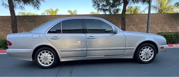 2000 Mercedes Benz E320