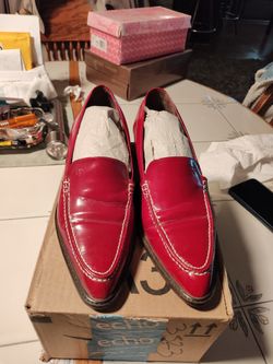Woman's Donald J Pliner Flats