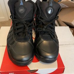 Nike Air Bakin Boots Size 9