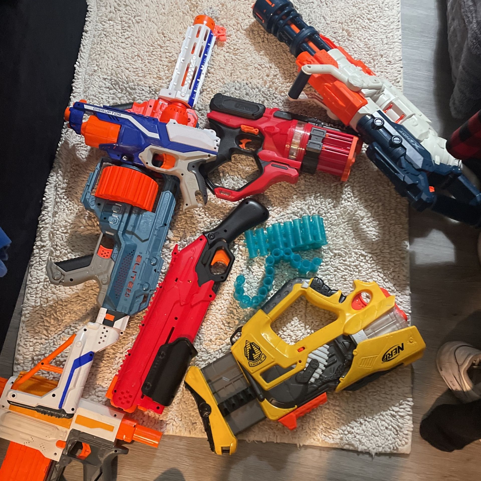Tons Of Nerf Guns
