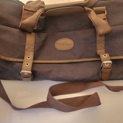 Bella Russo Duffle Tote Roller Luggage Bag. 