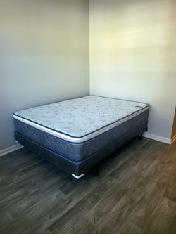 NEW FULL-SIZE PILLOW TOP MATTRESS AND BOX SPRING 💤