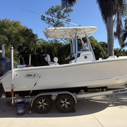 2021 Seahunt Ultra 219