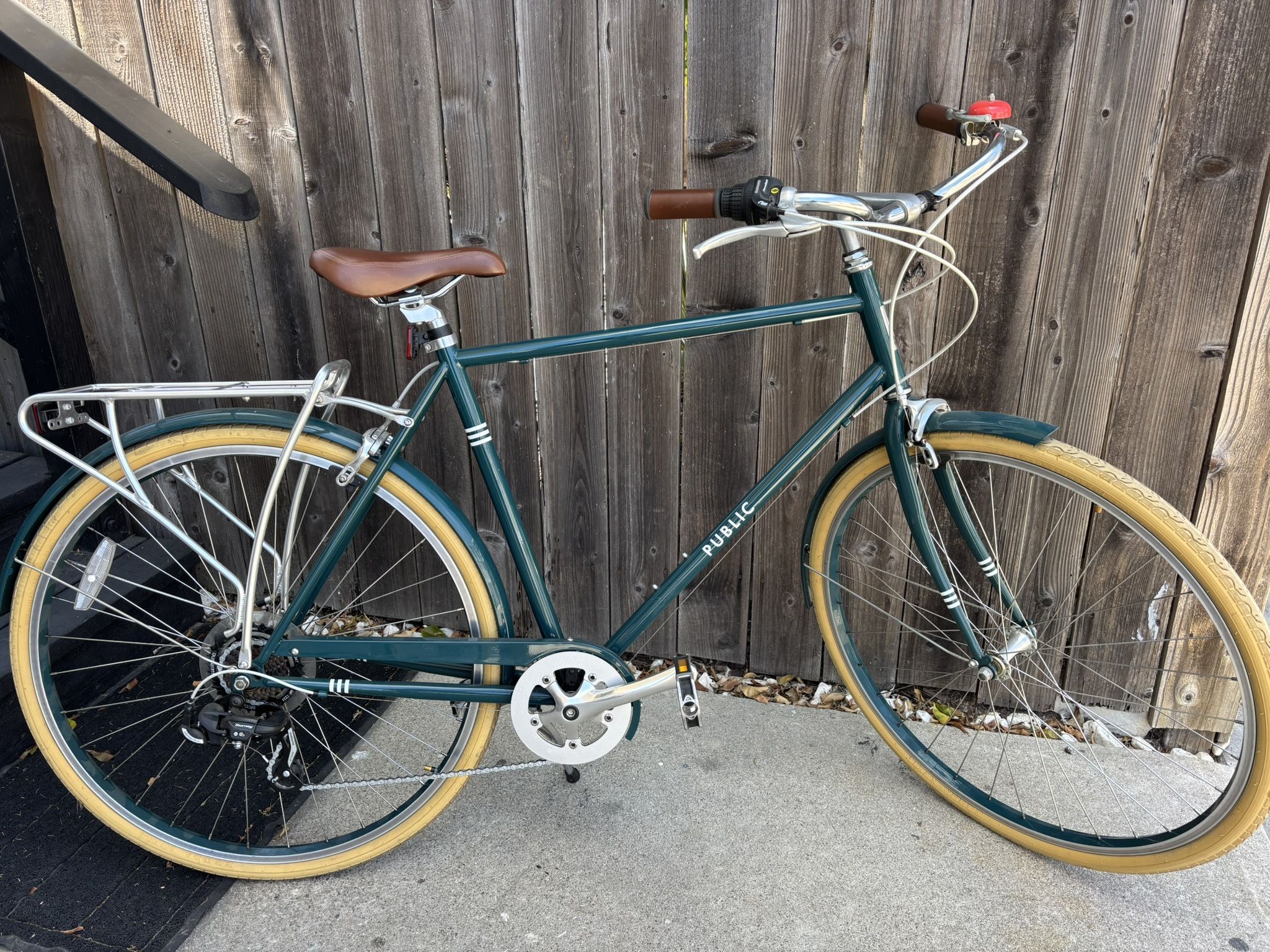 Public Bikes V7 7-speed diamond frame city bike🤙🏻. Like New Condition….$599 MSRP. Size: Med-large